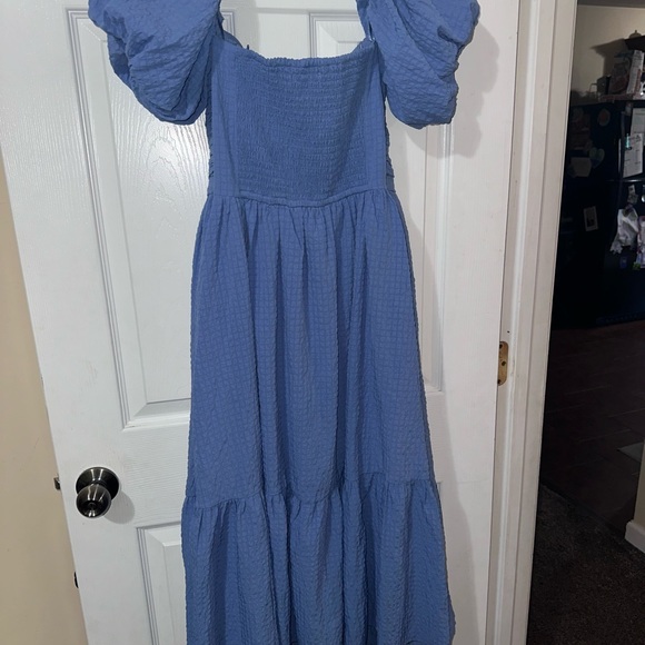 Make A Offer! The A&F Emerson Poplin Puff Sleeve Midi Dress - Picture 5 of 6